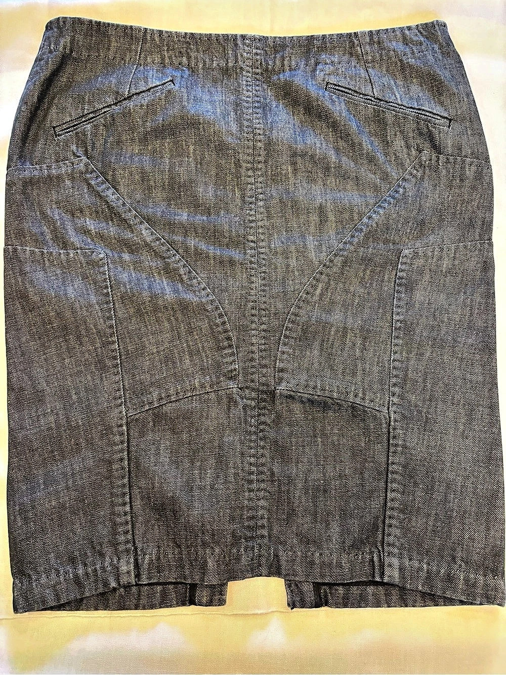 Gucci Pencil Skirt in Black Like New